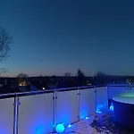 Daire Wellness Penthouse - Sauna Und Ganzjahres Whirlpool Burgwedel (Lower-Saxony)