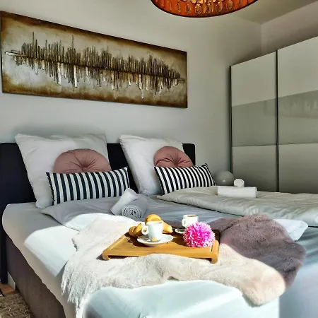 Wellness Penthouse - Sauna Und Ganzjahres Whirlpool דירה בורגוודל