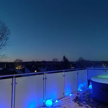 Lejlighed Wellness-Penthouse Mit Outdoor-Whirlpool, 36-Qm-Dachterrasse & Privatparkplatz Burgwedel (Lower-Saxony)