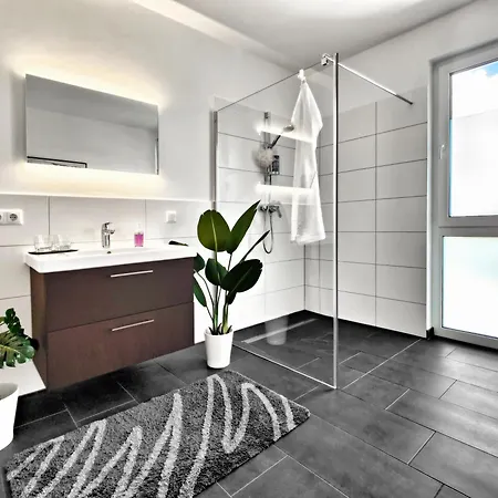 Lejlighed Wellness-Penthouse Mit Outdoor-Whirlpool, 36-Qm-Dachterrasse & Privatparkplatz *